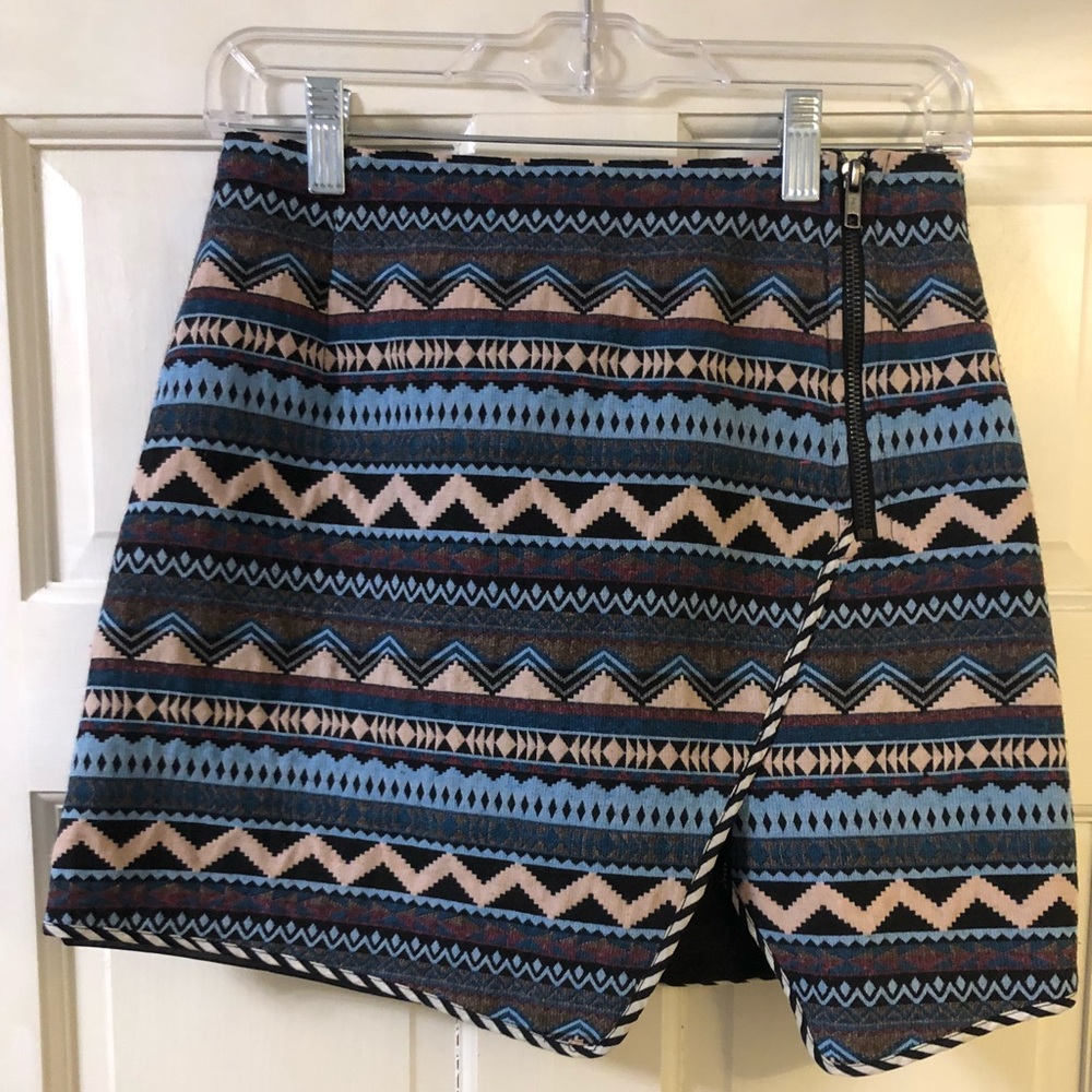 Knit Patterned Mini Skirt